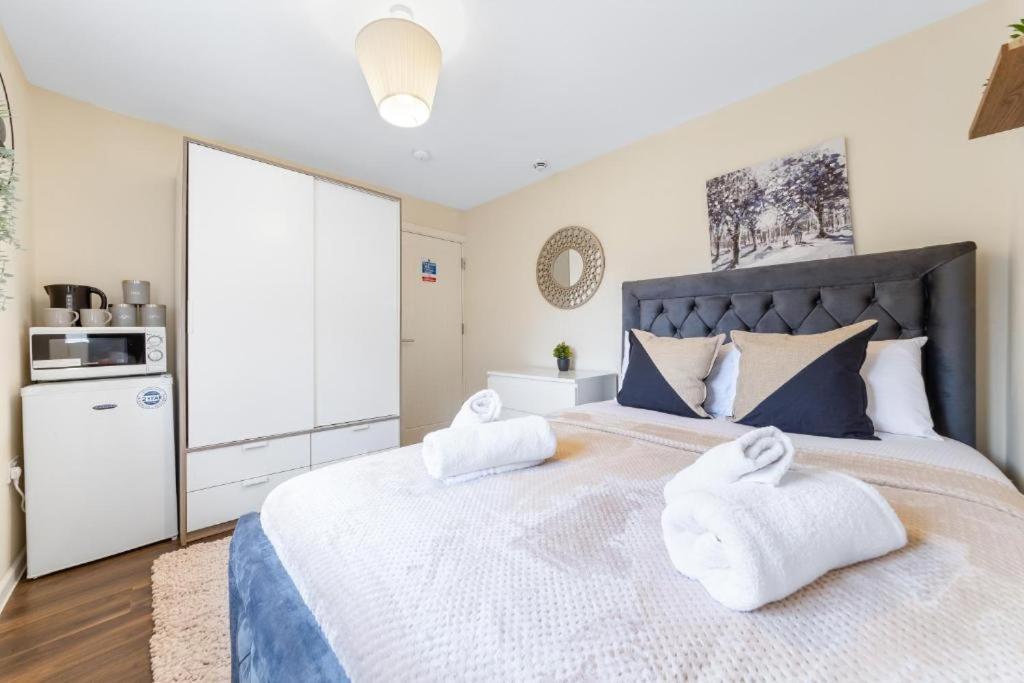 Twickenham Homes Айсълуърт Екстериор снимка