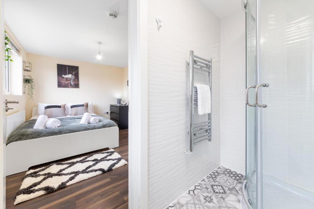 Twickenham Homes Айсълуърт Екстериор снимка
