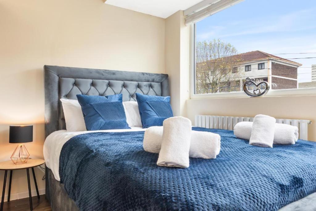 Twickenham Homes Айсълуърт Екстериор снимка