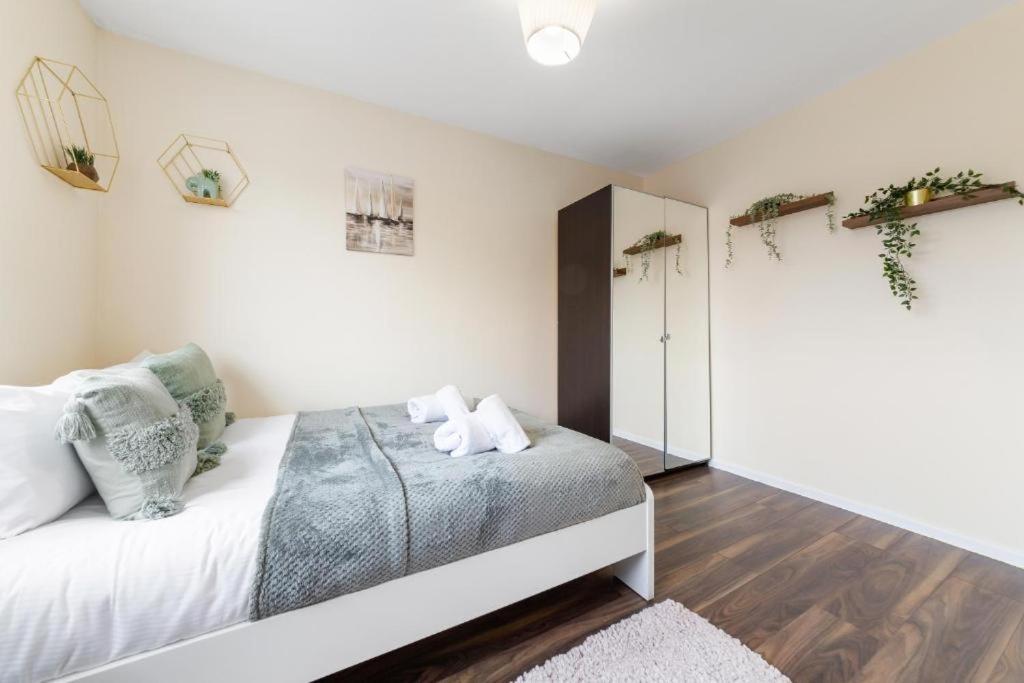 Twickenham Homes Айсълуърт Екстериор снимка