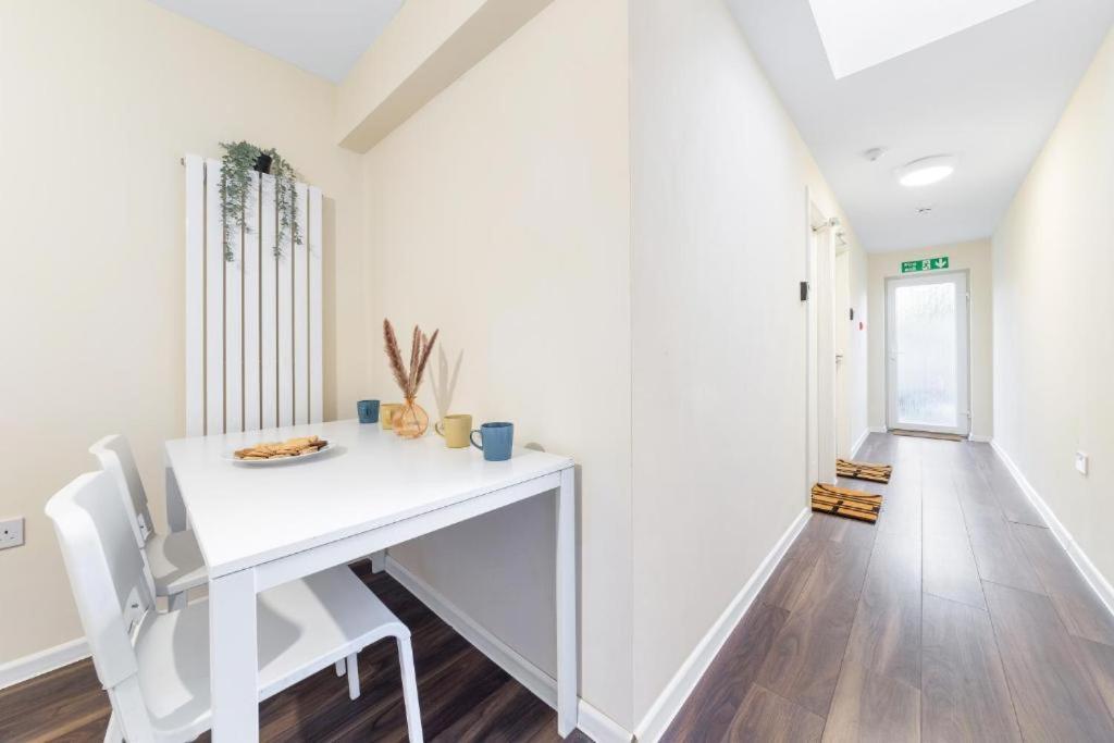 Twickenham Homes Айсълуърт Екстериор снимка