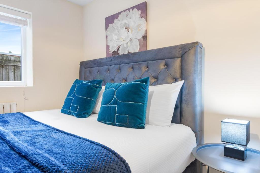 Twickenham Homes Айсълуърт Екстериор снимка