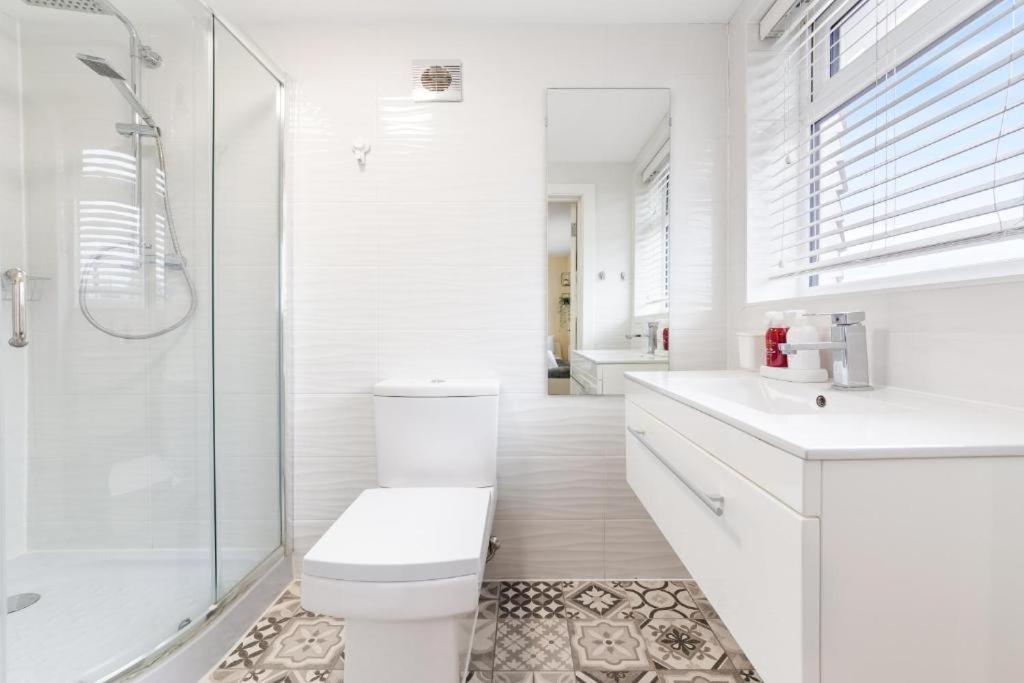 Twickenham Homes Айсълуърт Екстериор снимка